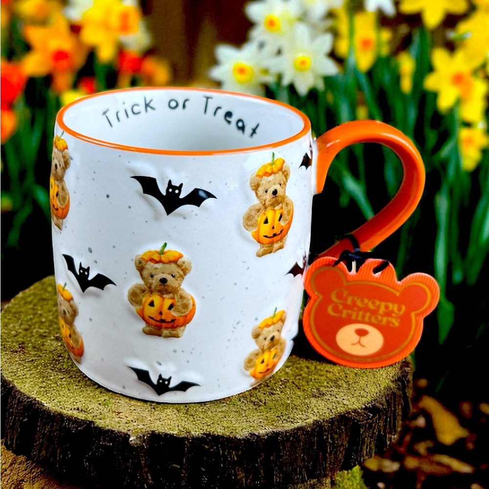 Creepy Critters “Trick or Treat” Bear in Pumpkin Mug – 22 oz NWT